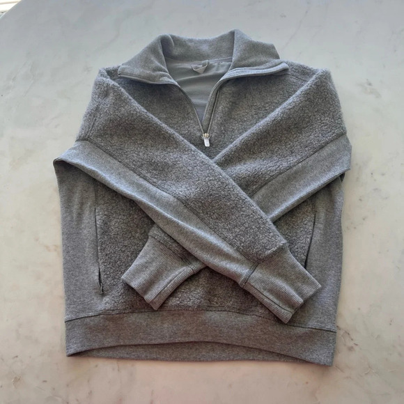 Lululemon - Picture 9 of 15